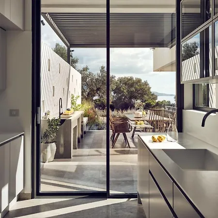 Dikoarch Villa